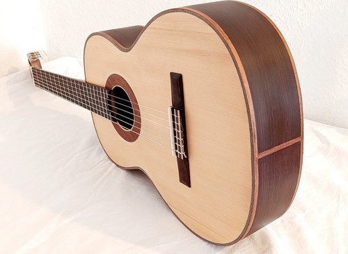 Meistergitarre neu - meistergitarre/,
